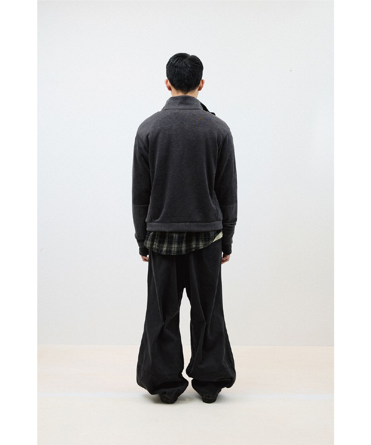 해칭룸(HATCHINGROOM) Double Sleeve Track Cardigan Dark Khaki