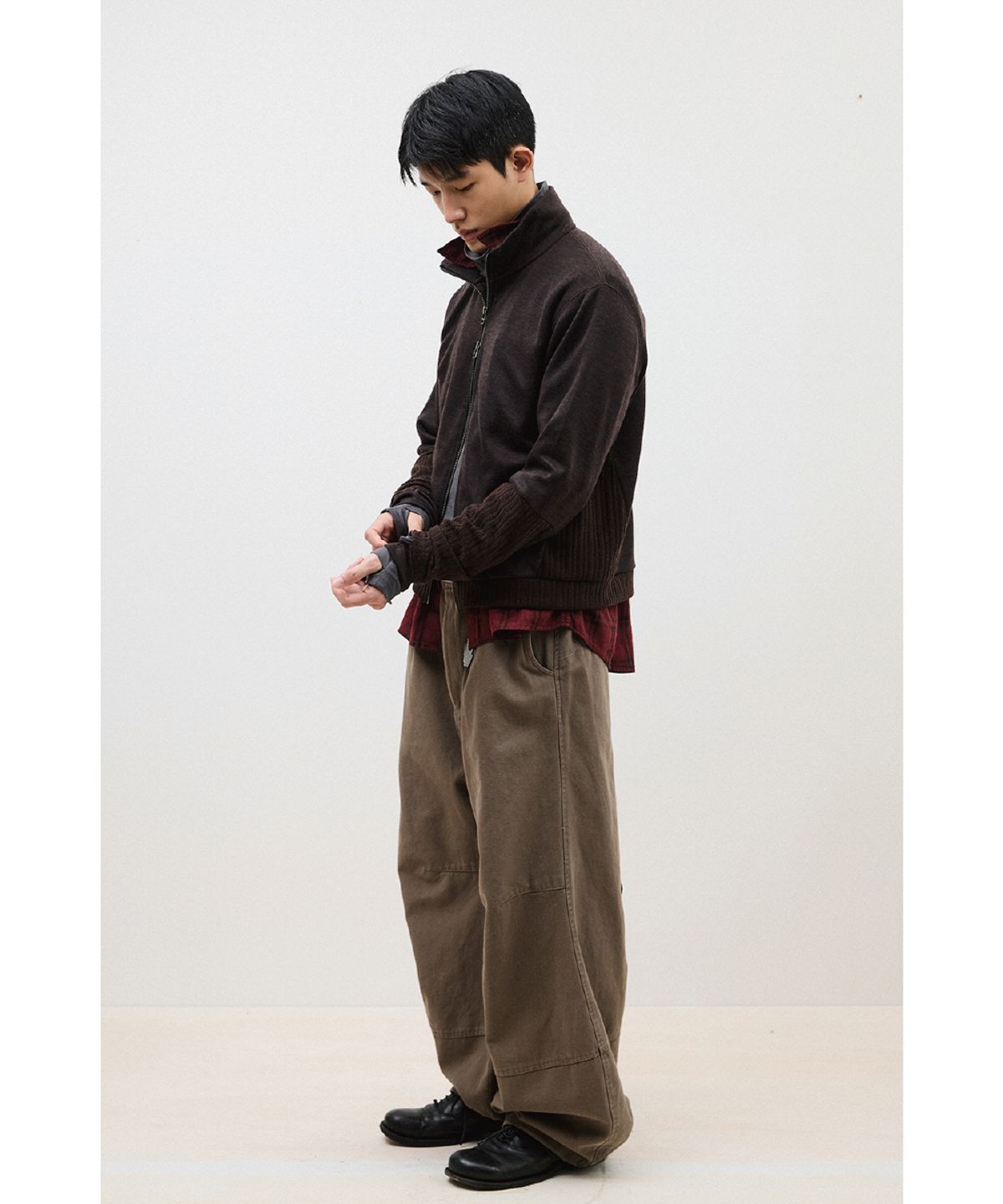 해칭룸(HATCHINGROOM) Double Sleeve Track Cardigan Dark Brown