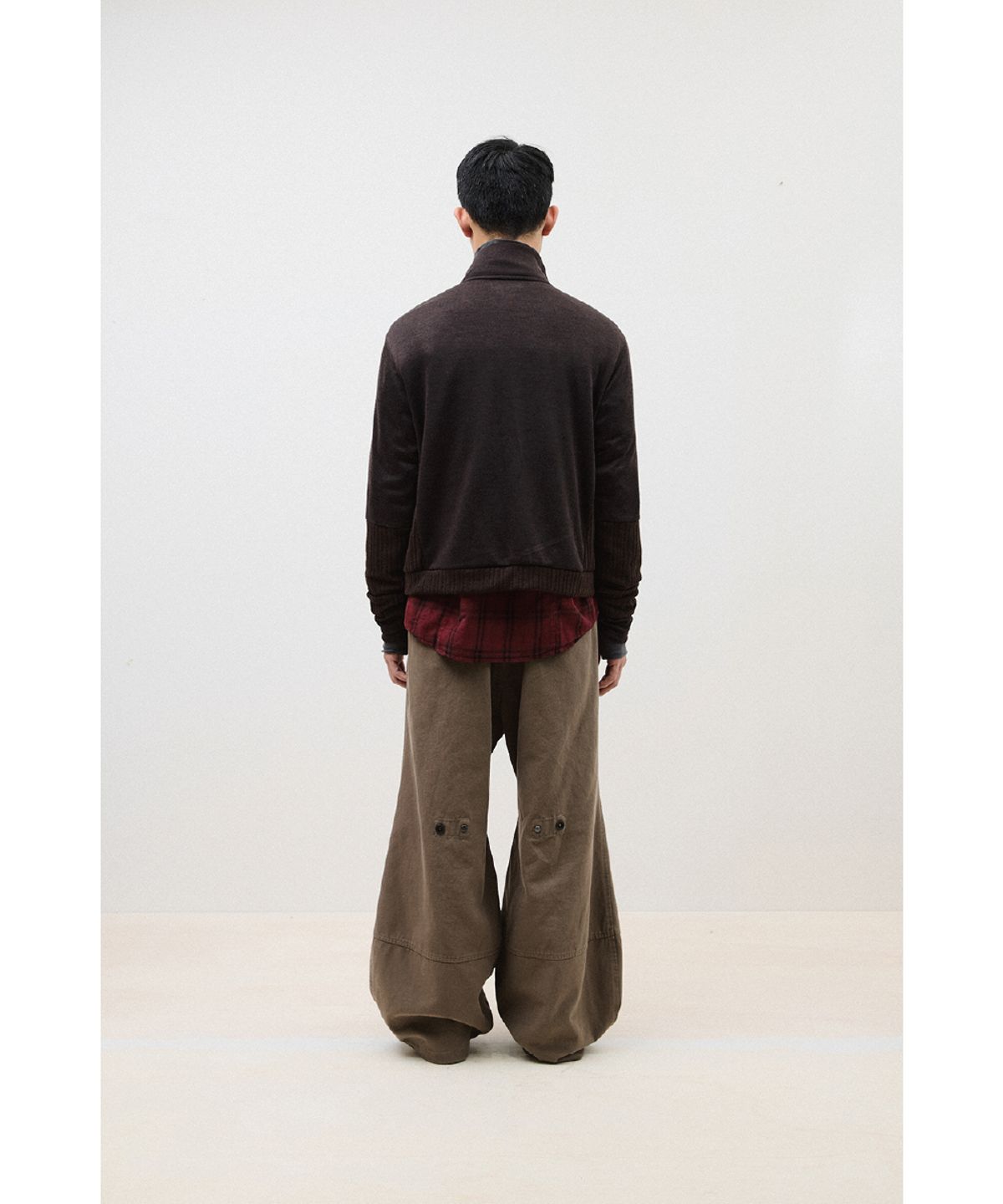 해칭룸(HATCHINGROOM) Double Sleeve Track Cardigan Dark Brown