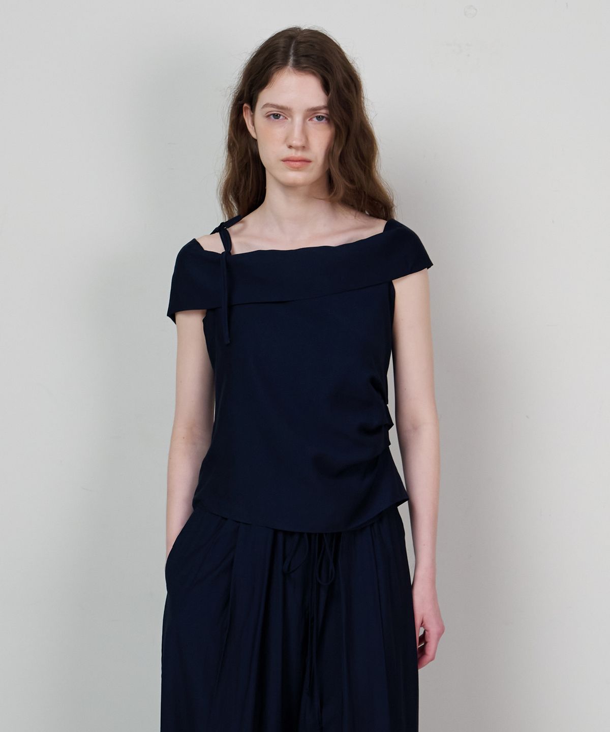 스르비(SELEVER) Marel off-Shoulder Blouse_2 Color