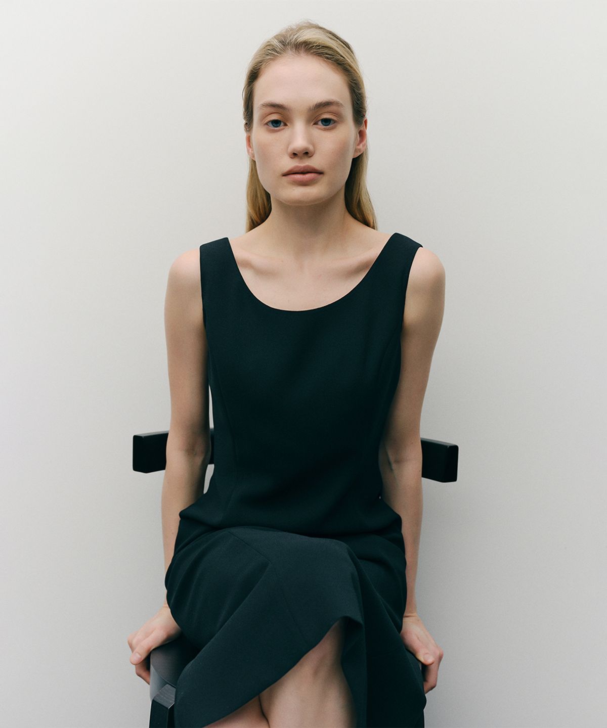 이아(EAAH) LAYERED KNIT CAPE DRESS (BLACK)