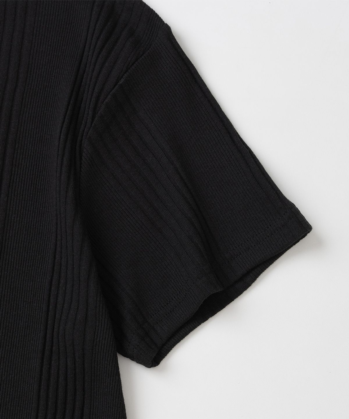 엑스오엑스(XOX) 리브드 헨리넥 반팔 티셔츠[BLACK]