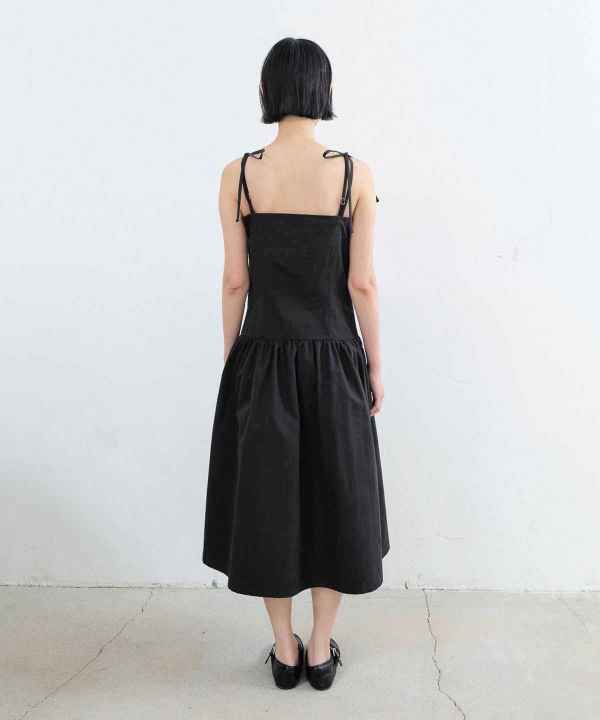 실롯(SEALOT) 레이어드 슬리브리스 롱 드레스 (블랙)