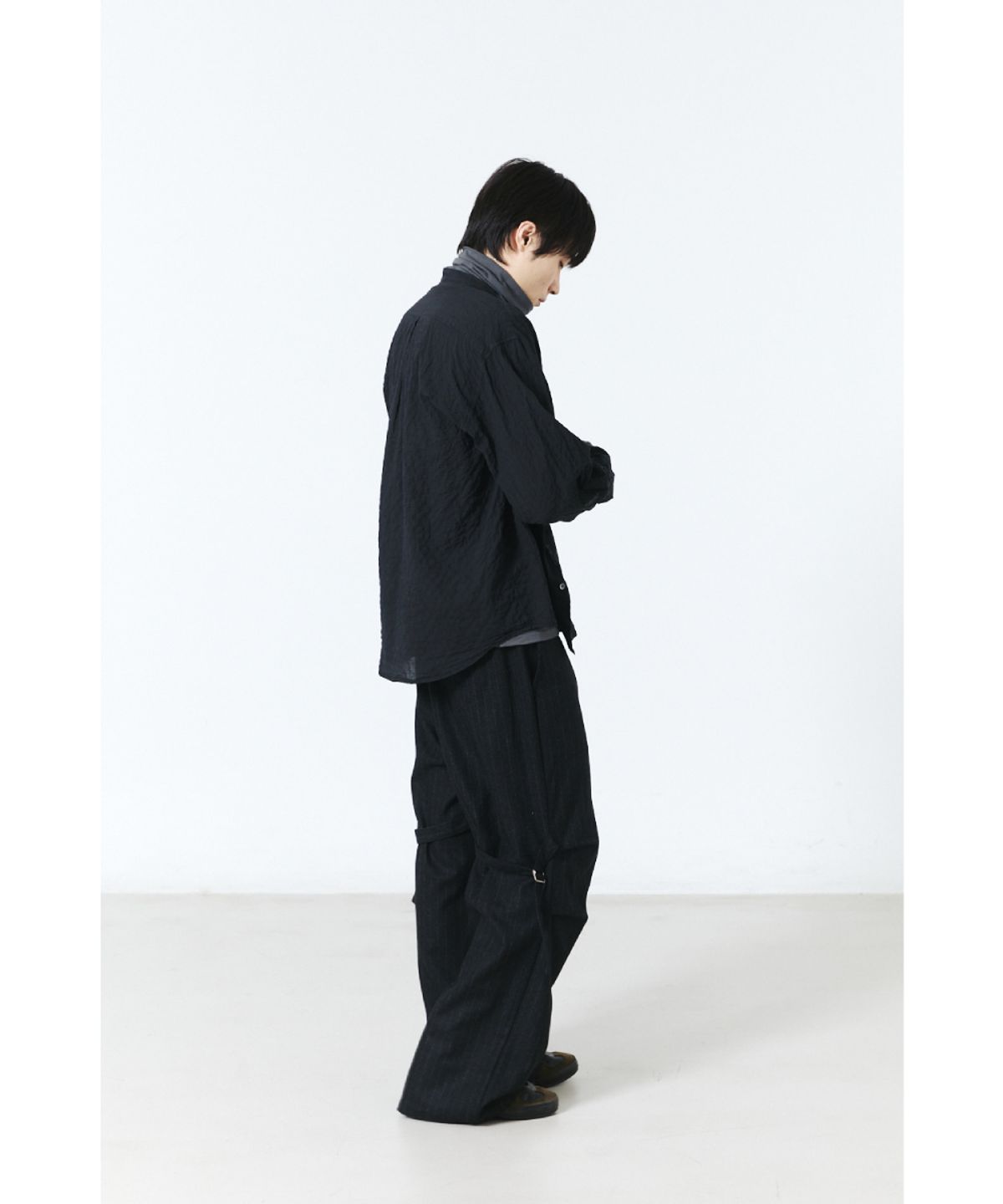 해칭룸(HATCHINGROOM) Band Collar Shirt Pin Check Dyed Charcoal