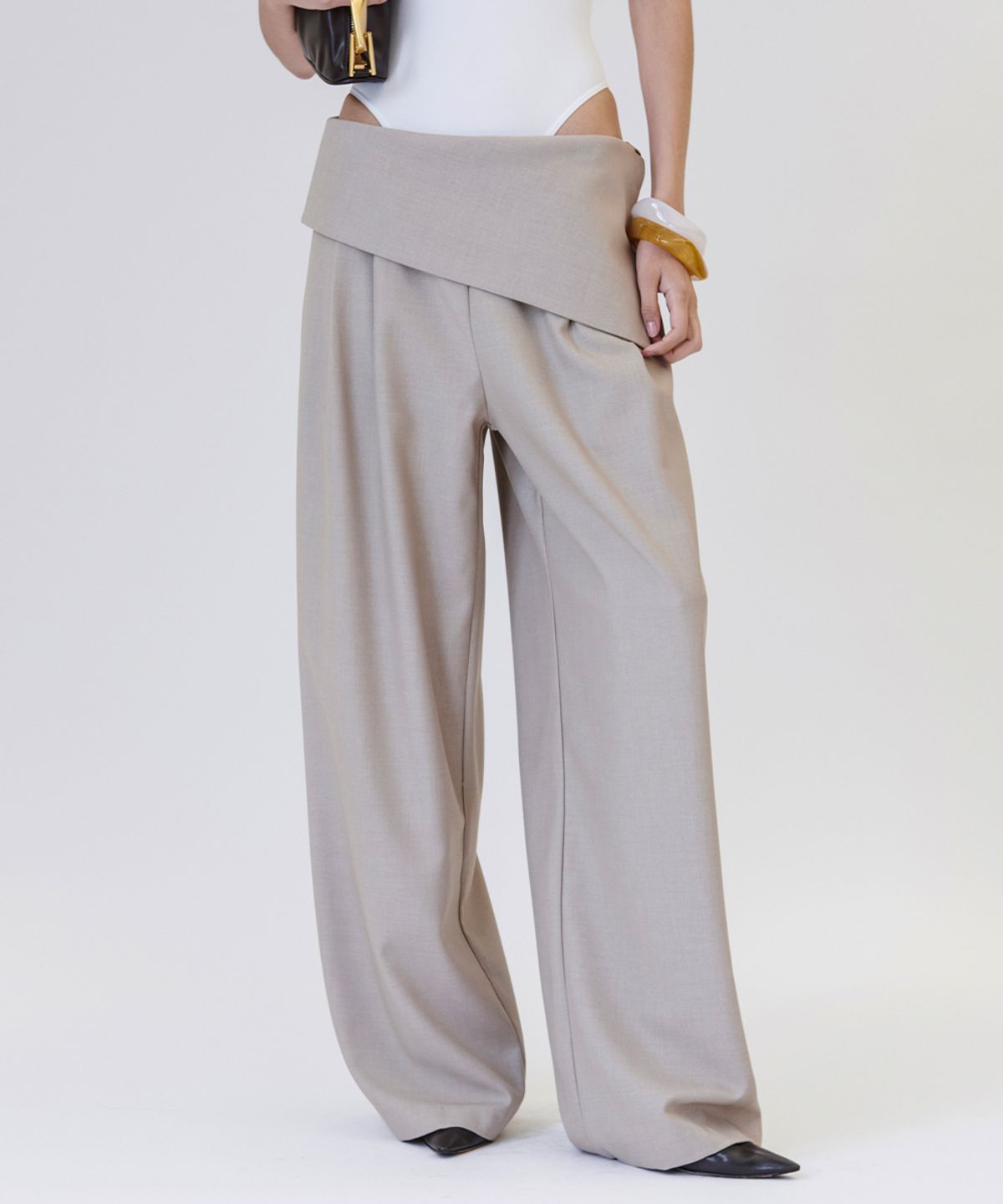 프로젝트 웨이브(PROJECT WAVE) Taylor Folding Pintuck Wide Slacks [BEIGE]