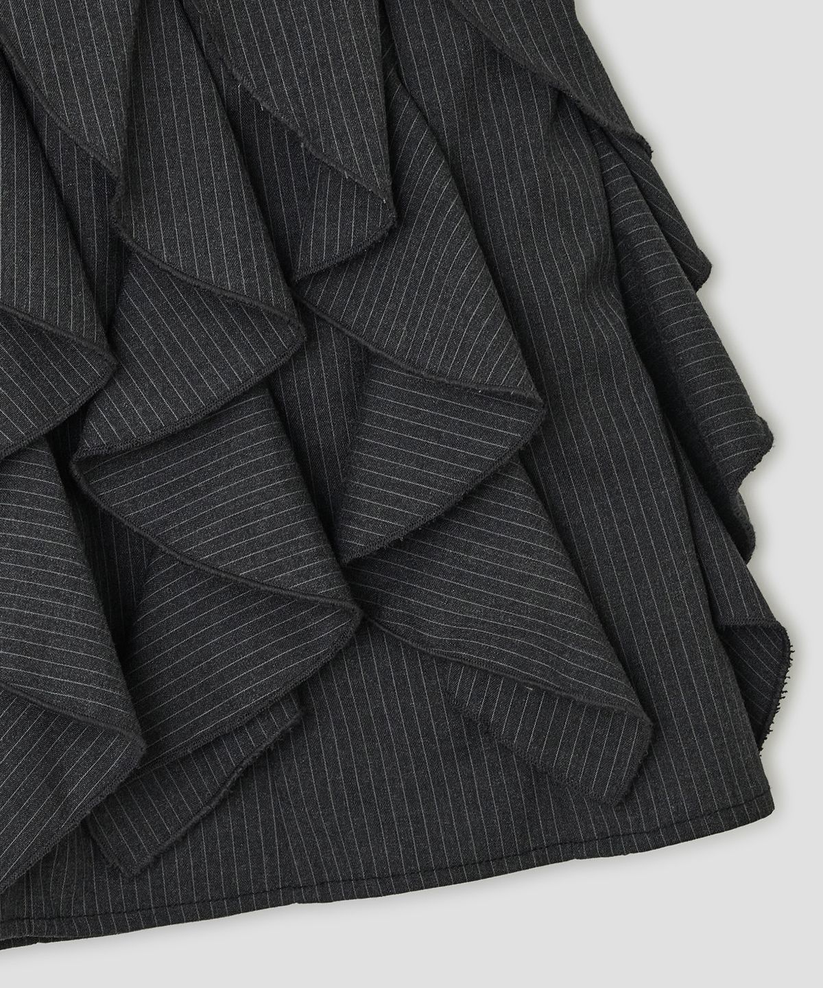 타입서비스(TYPESERVICE) All Over Ruffle Skirt [Charcoal]