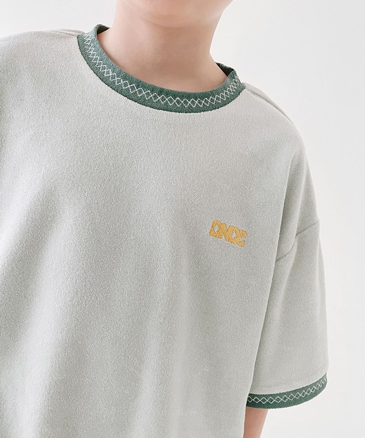 베리클로젯(BERRYCLOSET) 버터플라이 테리 반팔티