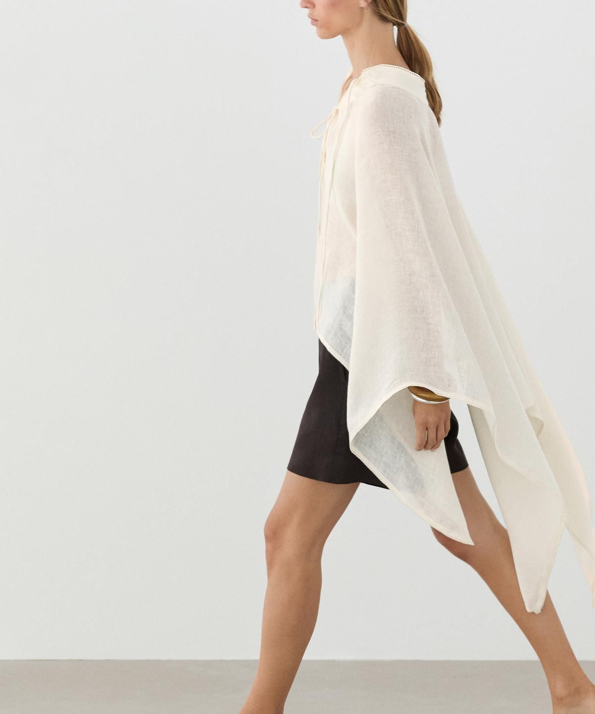 마시모두띠(MASSIMO DUTTI) 100% 린넨 스탠드 칼라 케이프