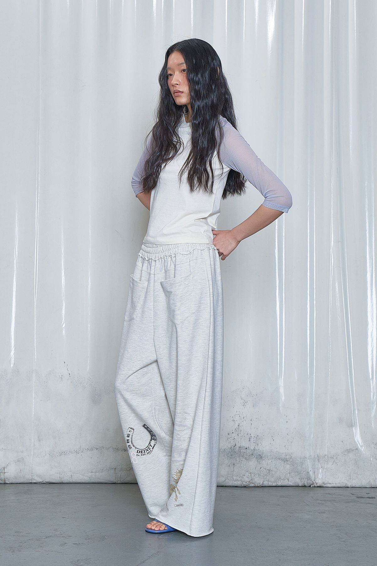 다이닛(DEINET) MESH CONTRAST RAGLAN HALF SLEEVE IN LIGHT YELLOW