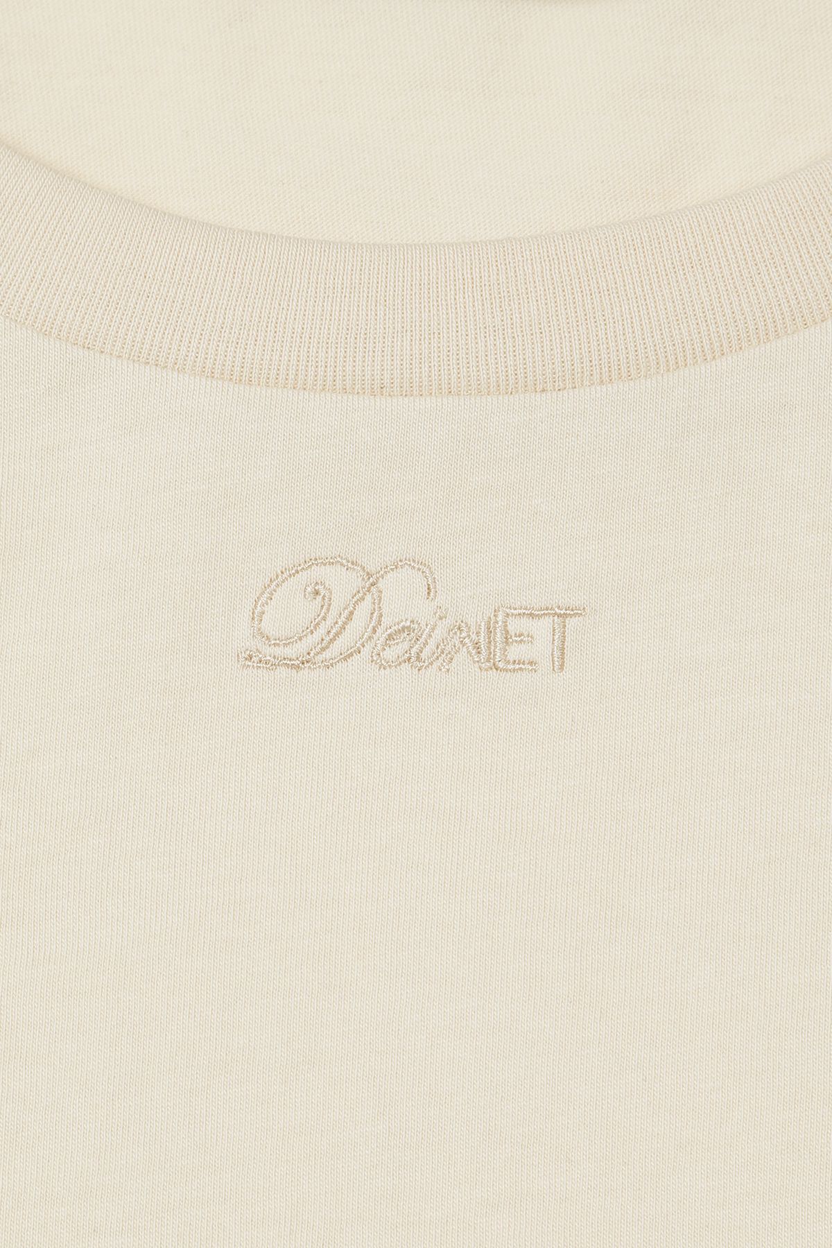 다이닛(DEINET) MESH CONTRAST RAGLAN HALF SLEEVE IN BEIGE