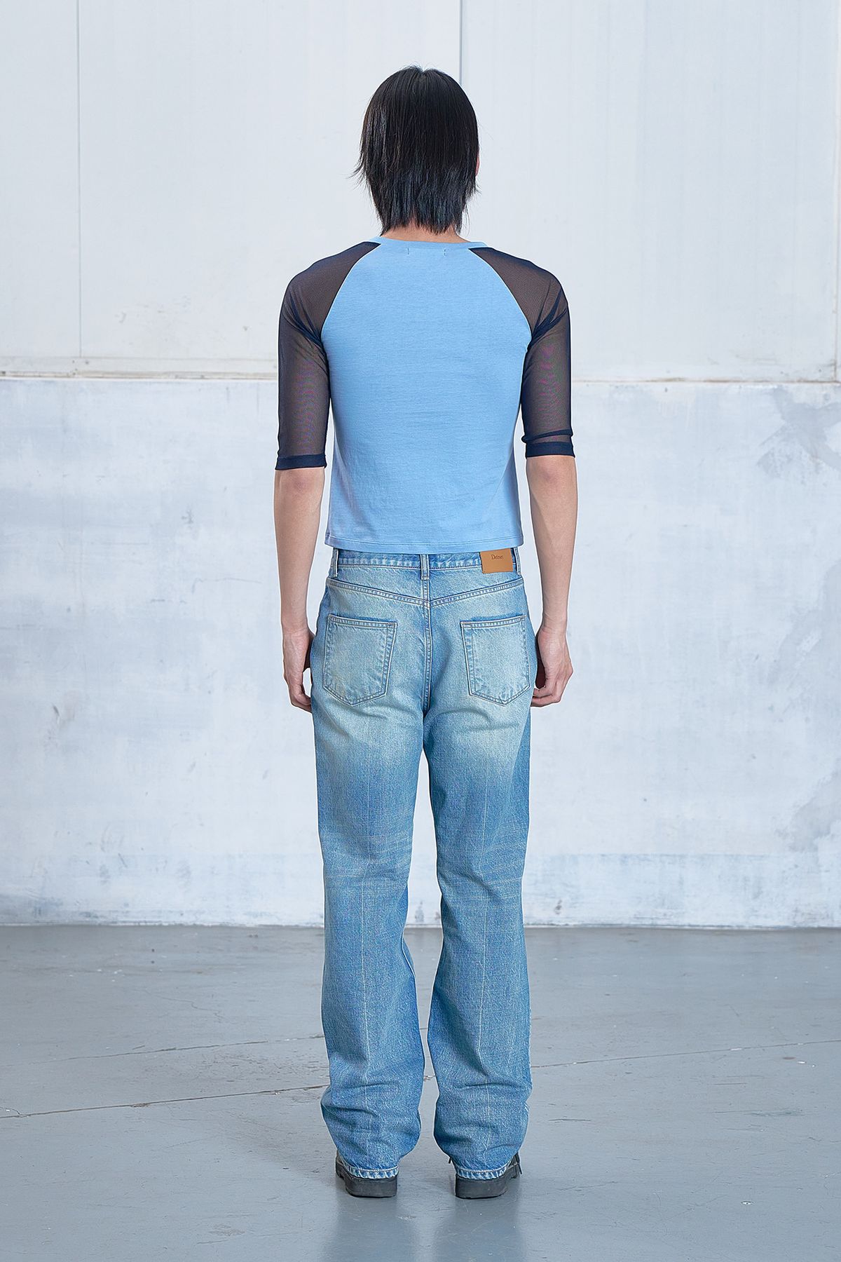 다이닛(DEINET) MESH CONTRAST RAGLAN HALF SLEEVE IN BLUE