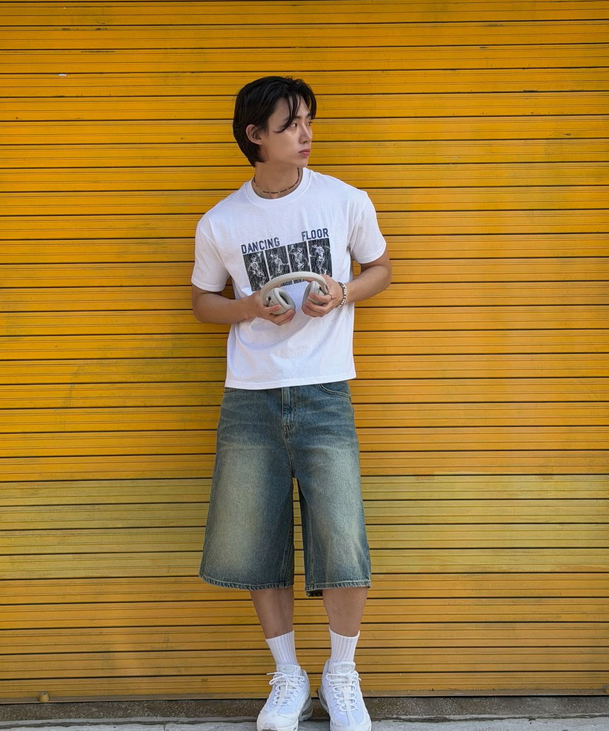 아모우(AMOU) Dancing Skull half  T-shirts WHITE