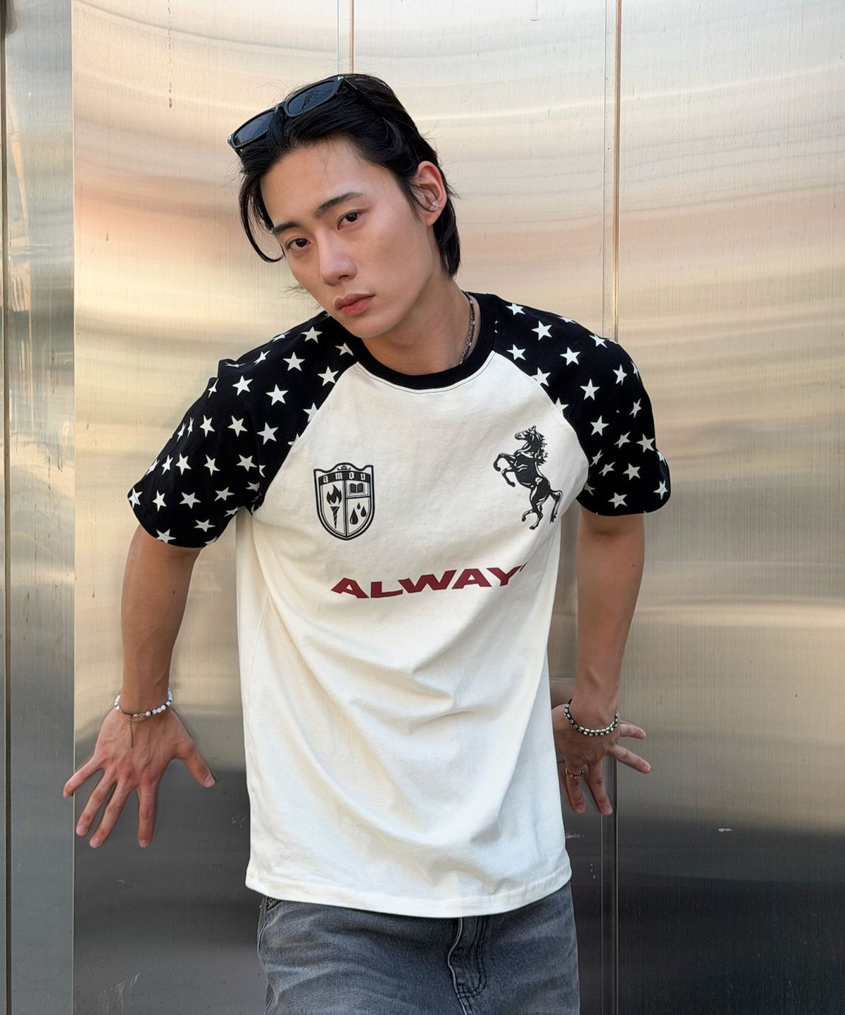 아모우(AMOU) Always Star Reglan T-shirts BLACK