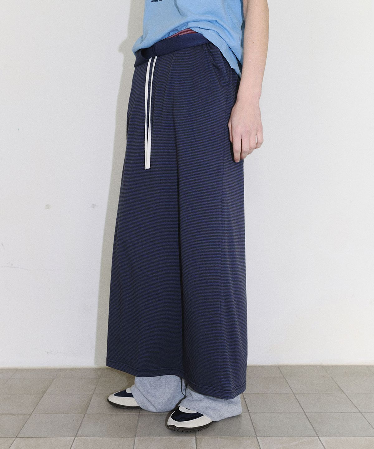 엔오르(EN OR) [CORE] COMFY MAXI SKIRT - DARK GREY