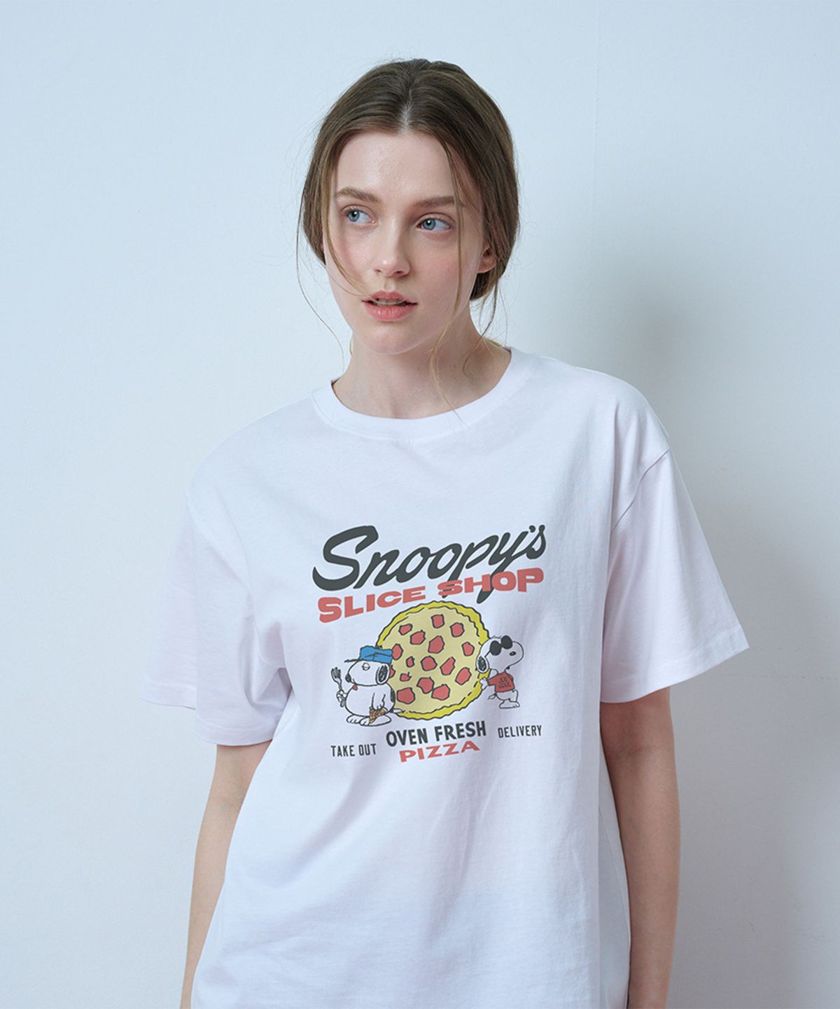 뚜누(TOUNOU) SNOOPY & OLAFs Slice Shop 반팔티셔츠