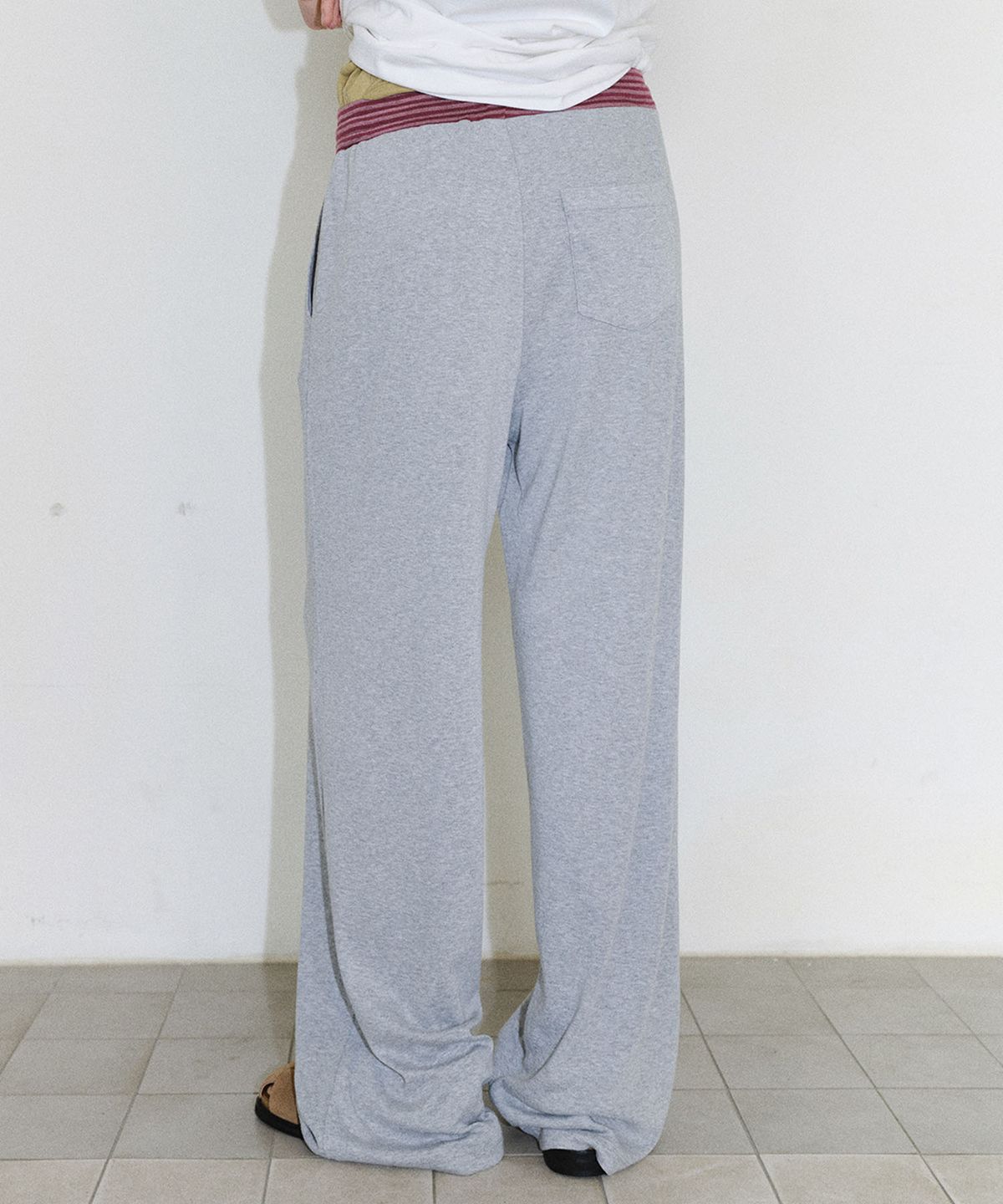 엔오르(EN OR) [CORE] COLOR COMBI SWEATPANTS - GREY
