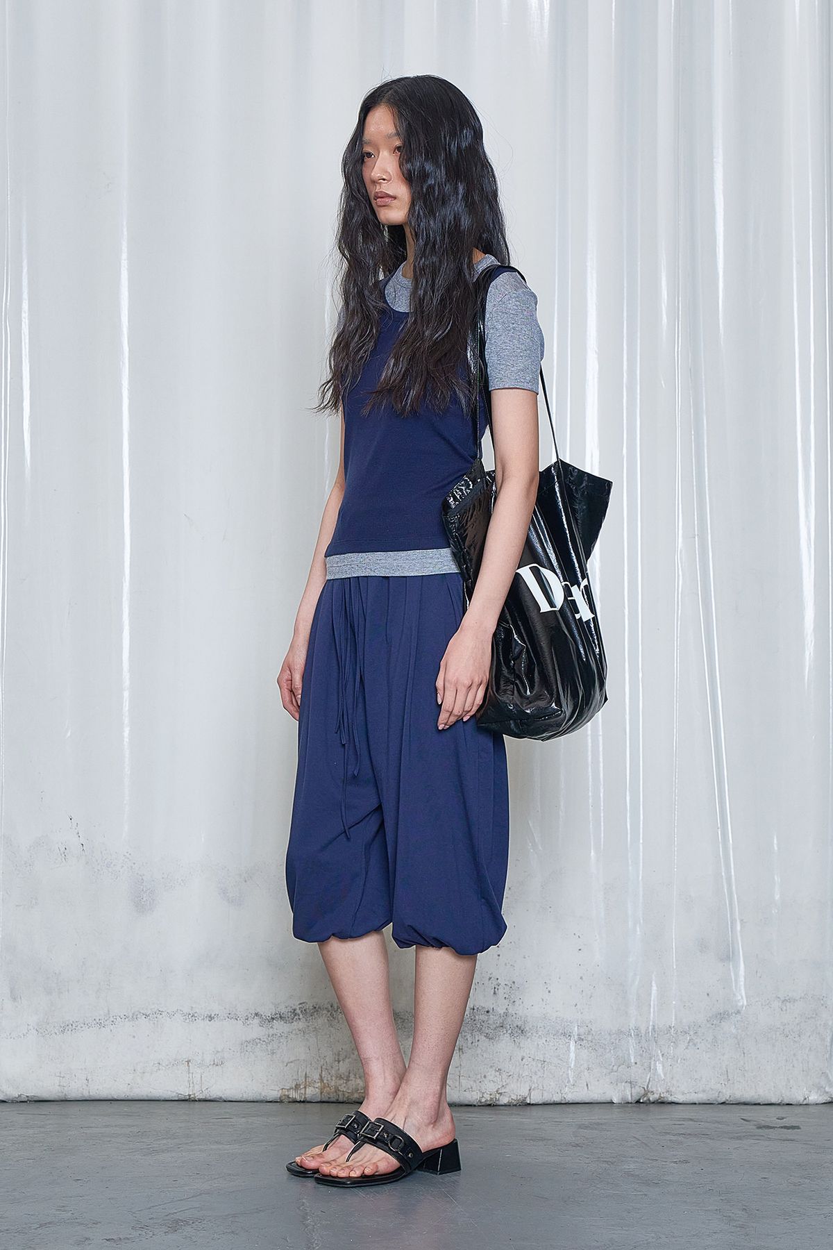다이닛(DEINET) D-CONTRAST T-SHIRT IN NAVY