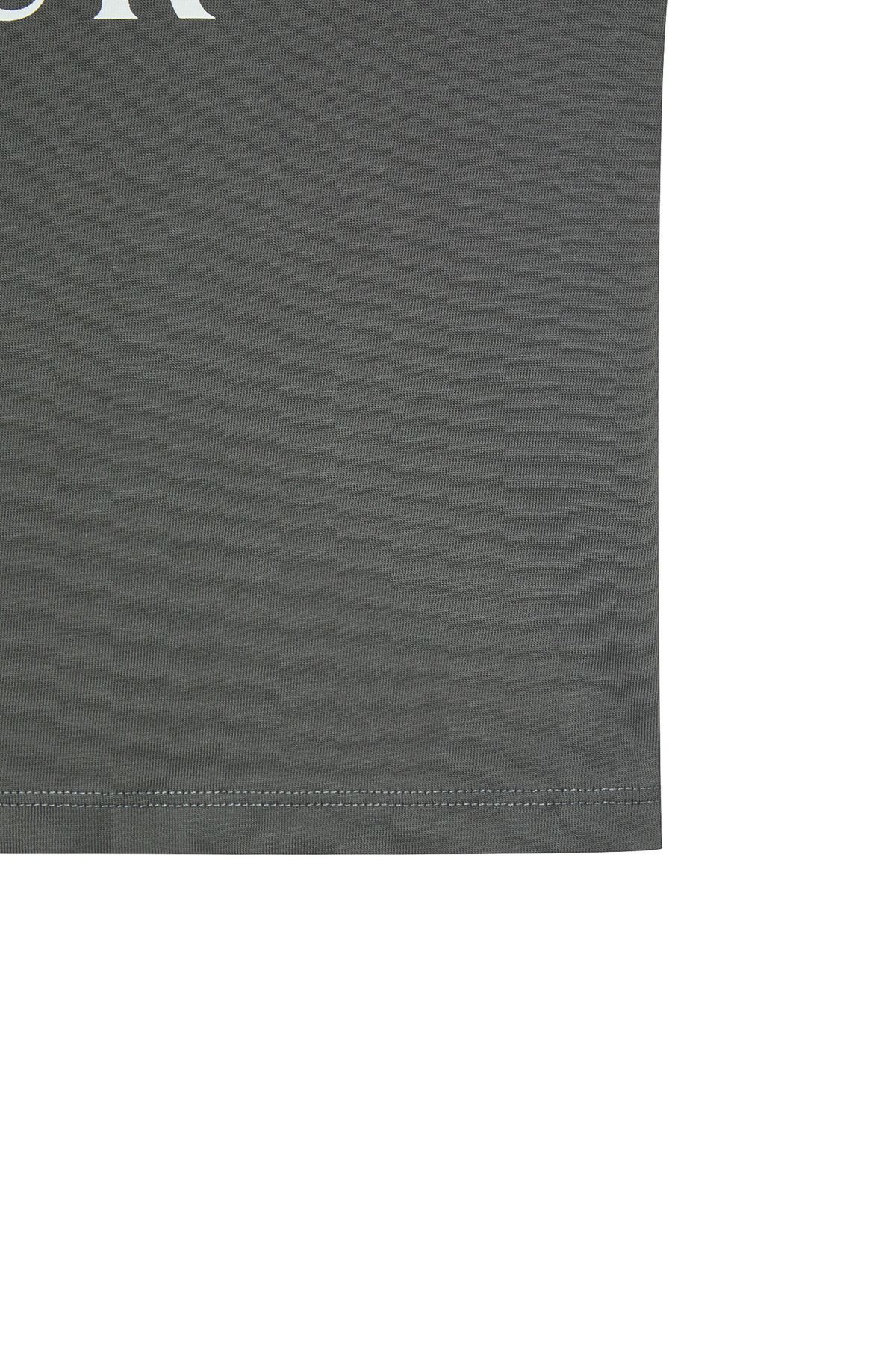 다이닛(DEINET) BI GRAPHIC SLIMSIZED T-SHIRT IN CHARCOAL