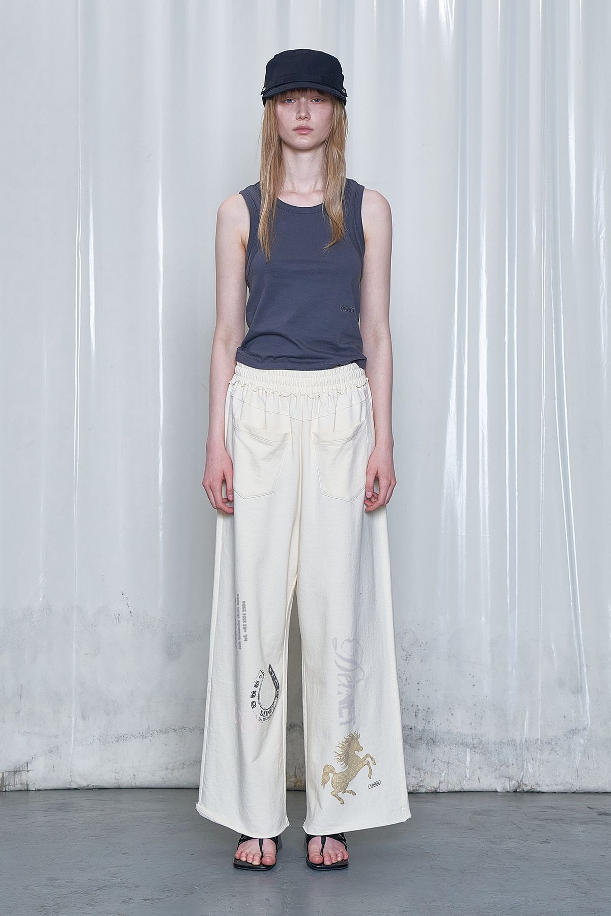 다이닛(DEINET) LUCKY SPUR ARCHIVE SWEAT PANTS IN IVORY