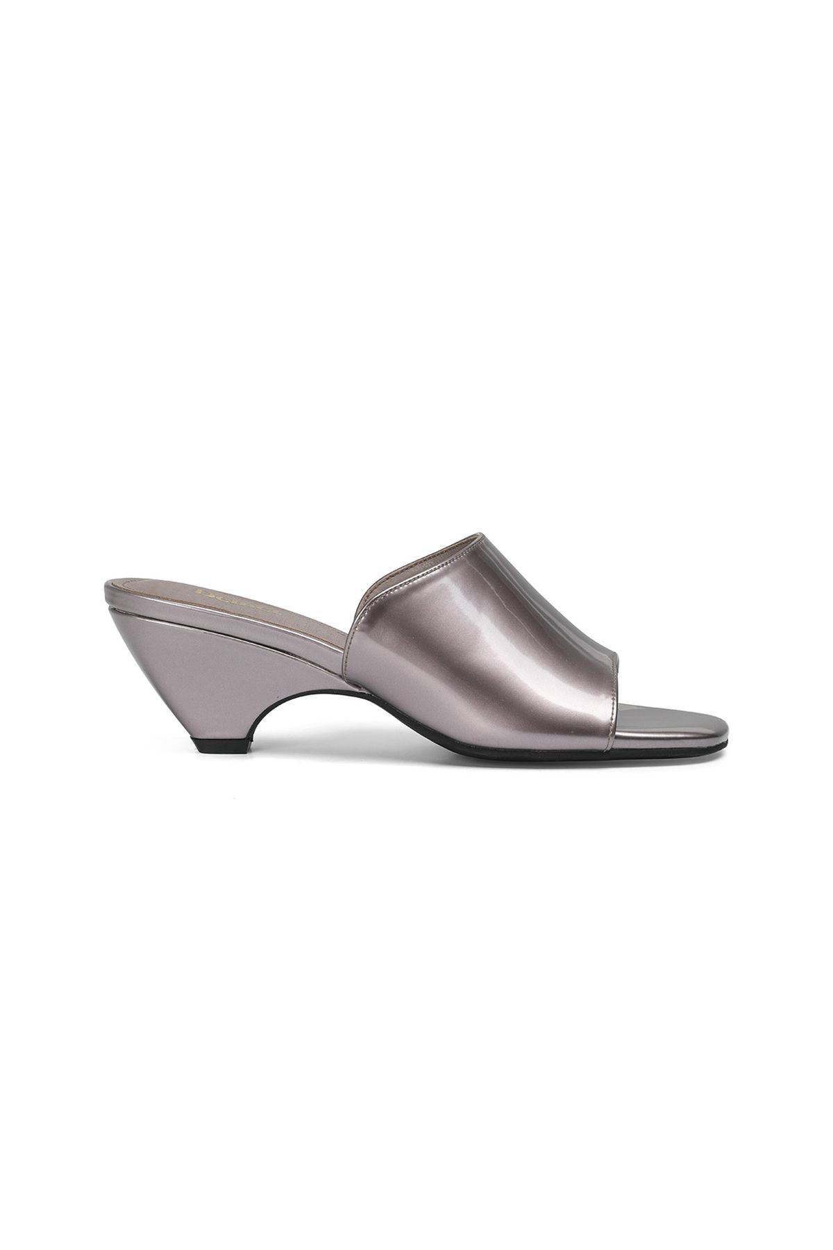 다이닛(DEINET) ENAMEL SLIPPERS IN LIGHT PURPLE