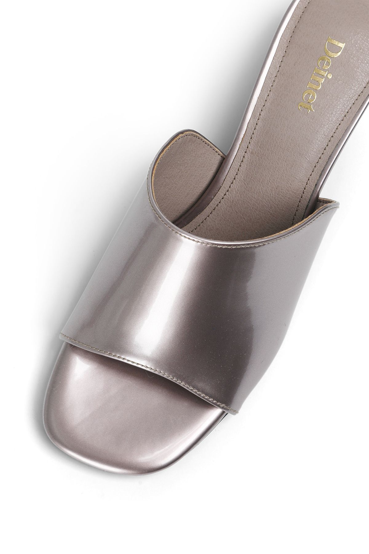 다이닛(DEINET) ENAMEL SLIPPERS IN LIGHT PURPLE