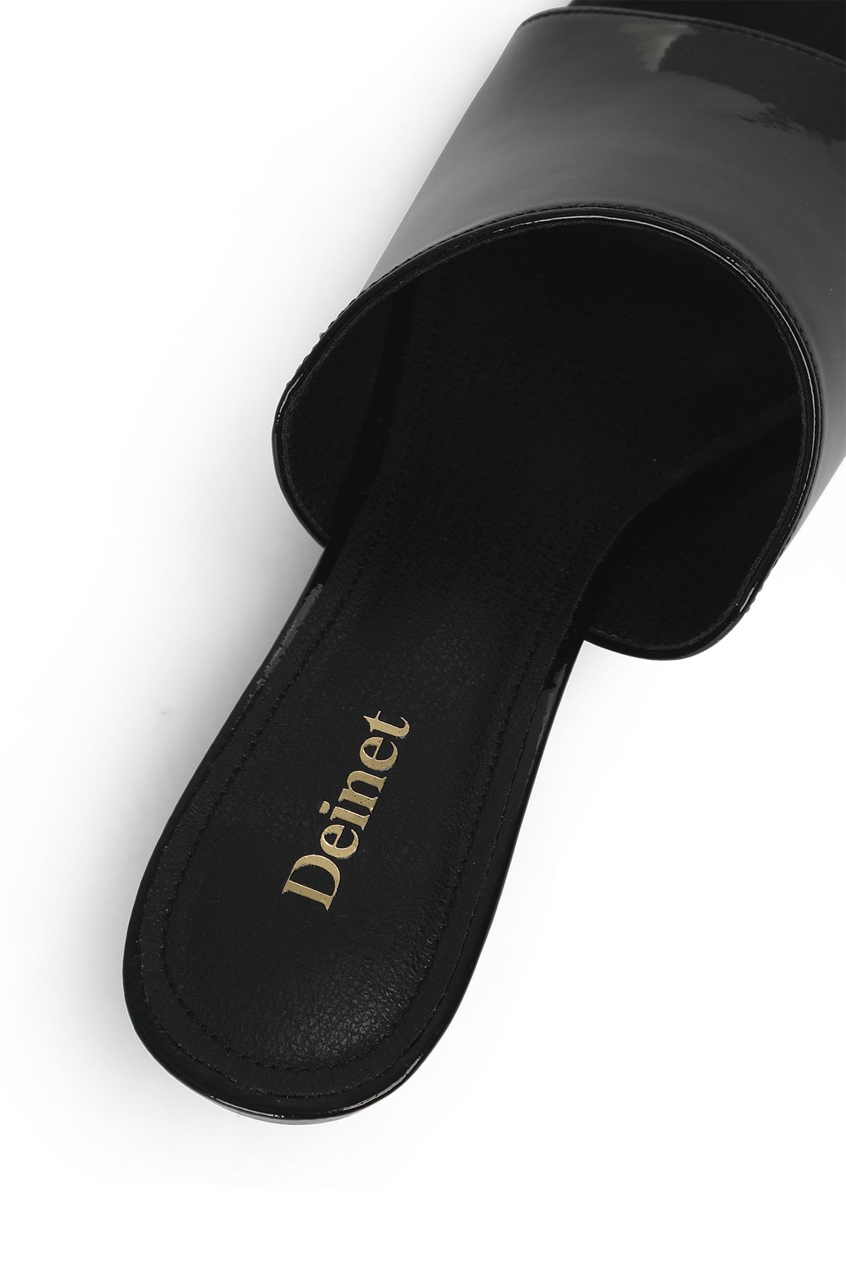 다이닛(DEINET) ENAMEL SLIPPERS IN BLACK