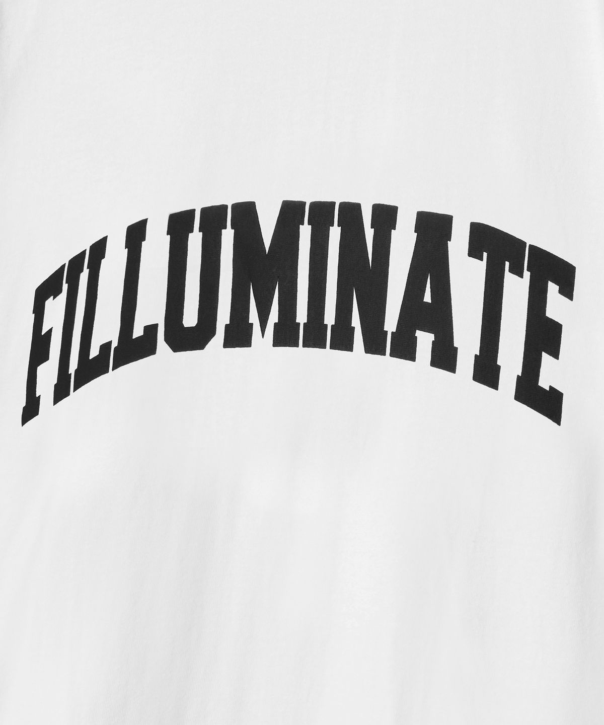필루미네이트(FILLUMINATE) 에센셜 아치 로고 티셔츠-화이트