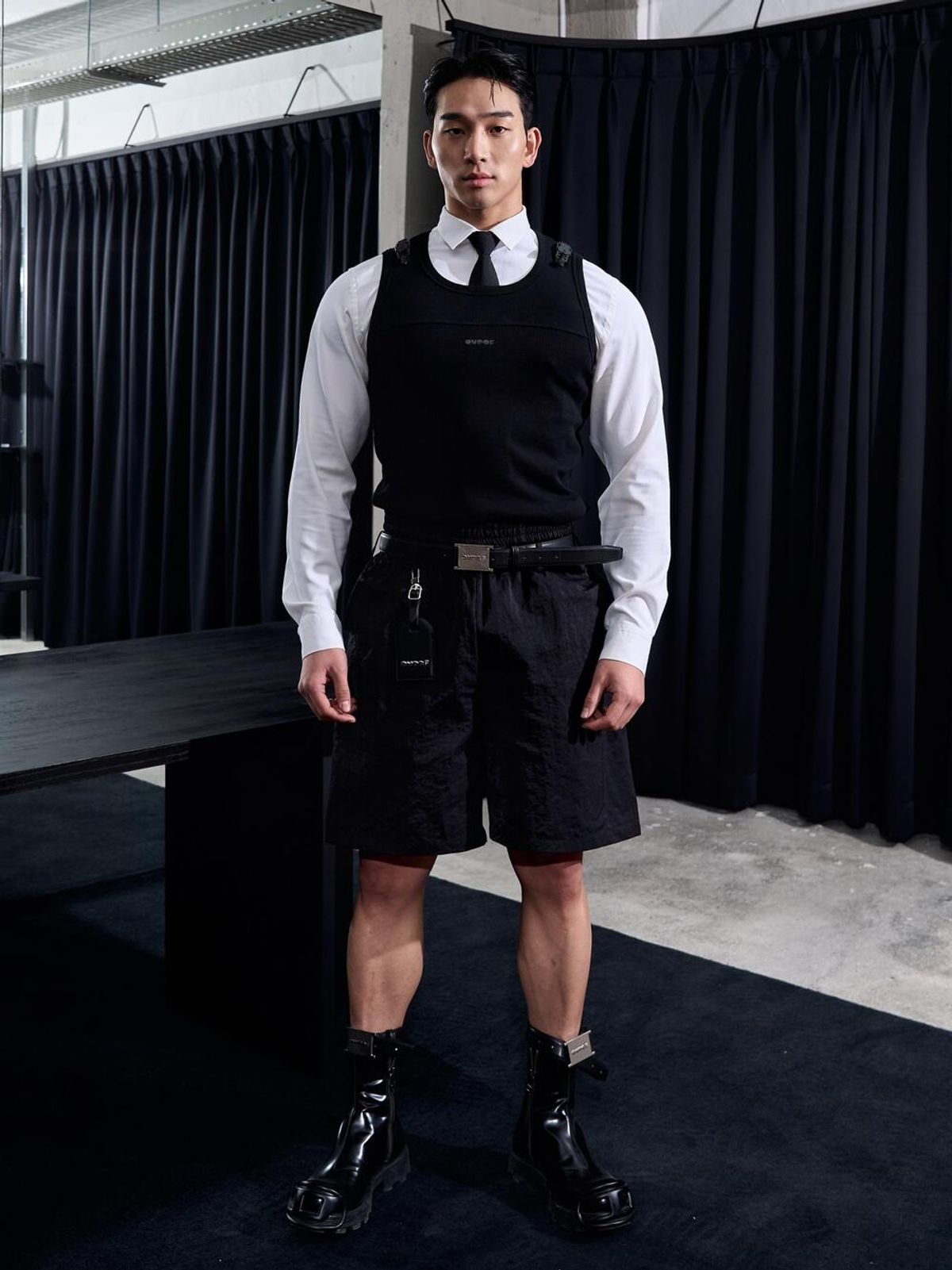 아웃오브(OUTOF) Shoulder Buckle Sleeveless [25 S/S]