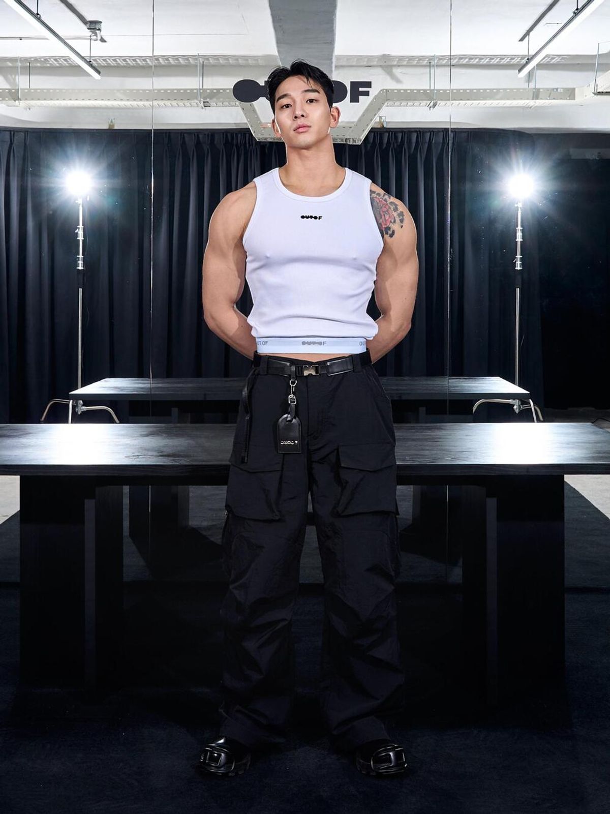 아웃오브(OUTOF) White Band Sleeveless