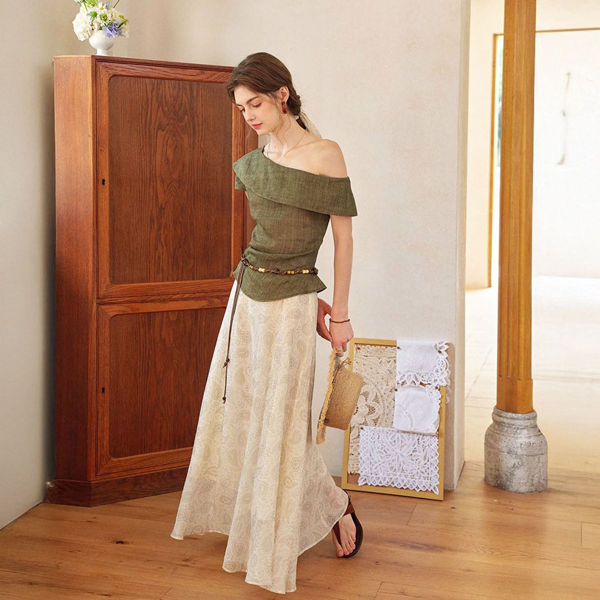 심플레트로(SIMPLE RETRO) SR_Pleats waist slim top