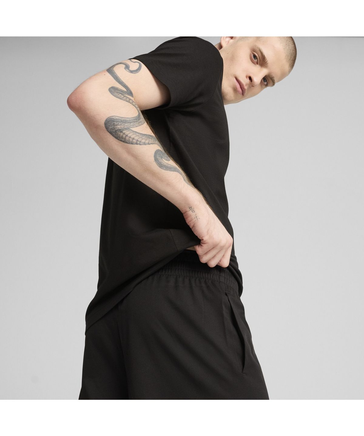 푸마(PUMA) ESS WOVEN SHORTS (68754801)