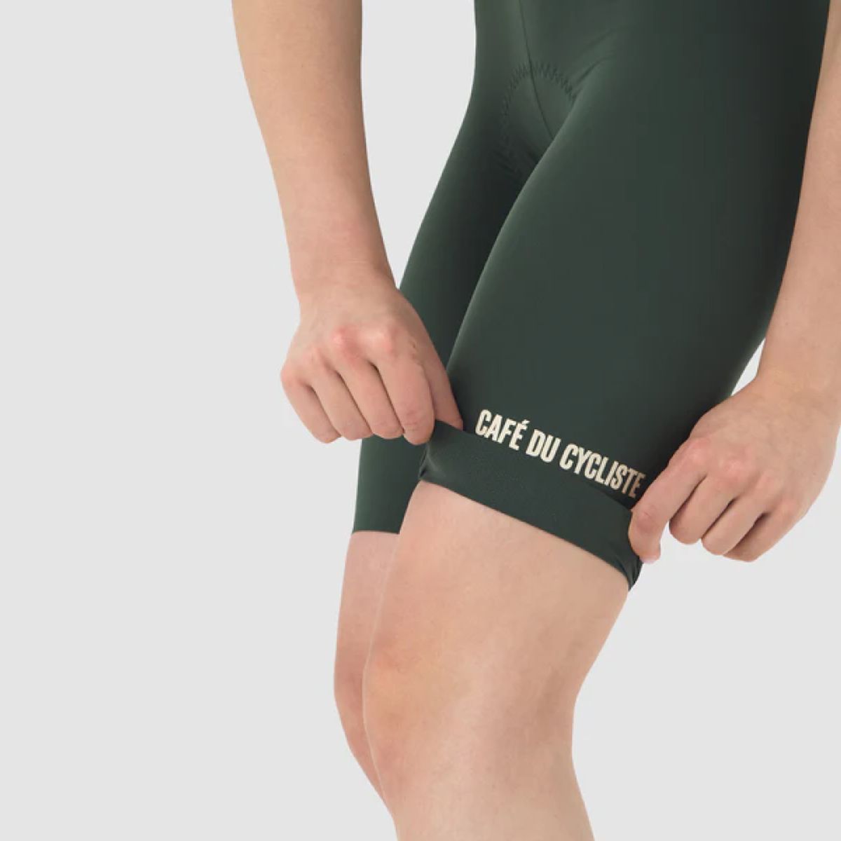 카페 드 사이클리스트(CAFE DU CYCLISTE) 빅투아르 MVC 레이스 빕숏 다크 그린 여성
