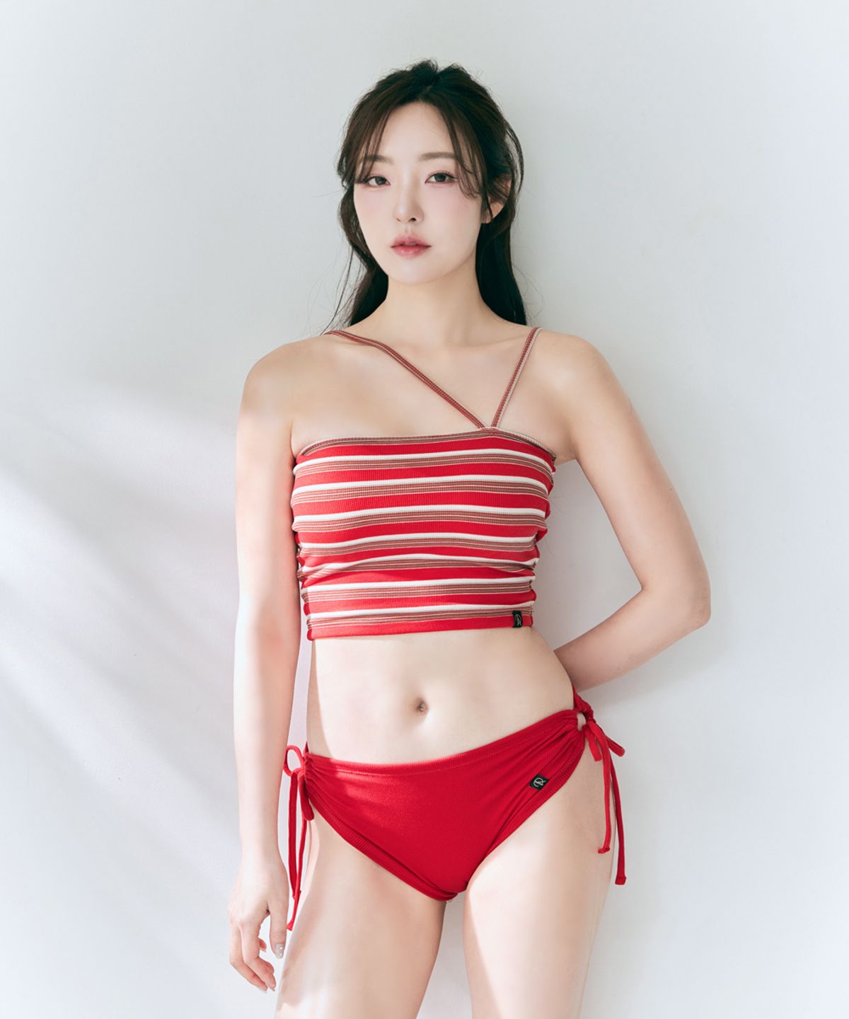 포리즈(PORRIZ) [SET] [티아레_레드] 스트라이프 언밸런스 비키니 폴웨어