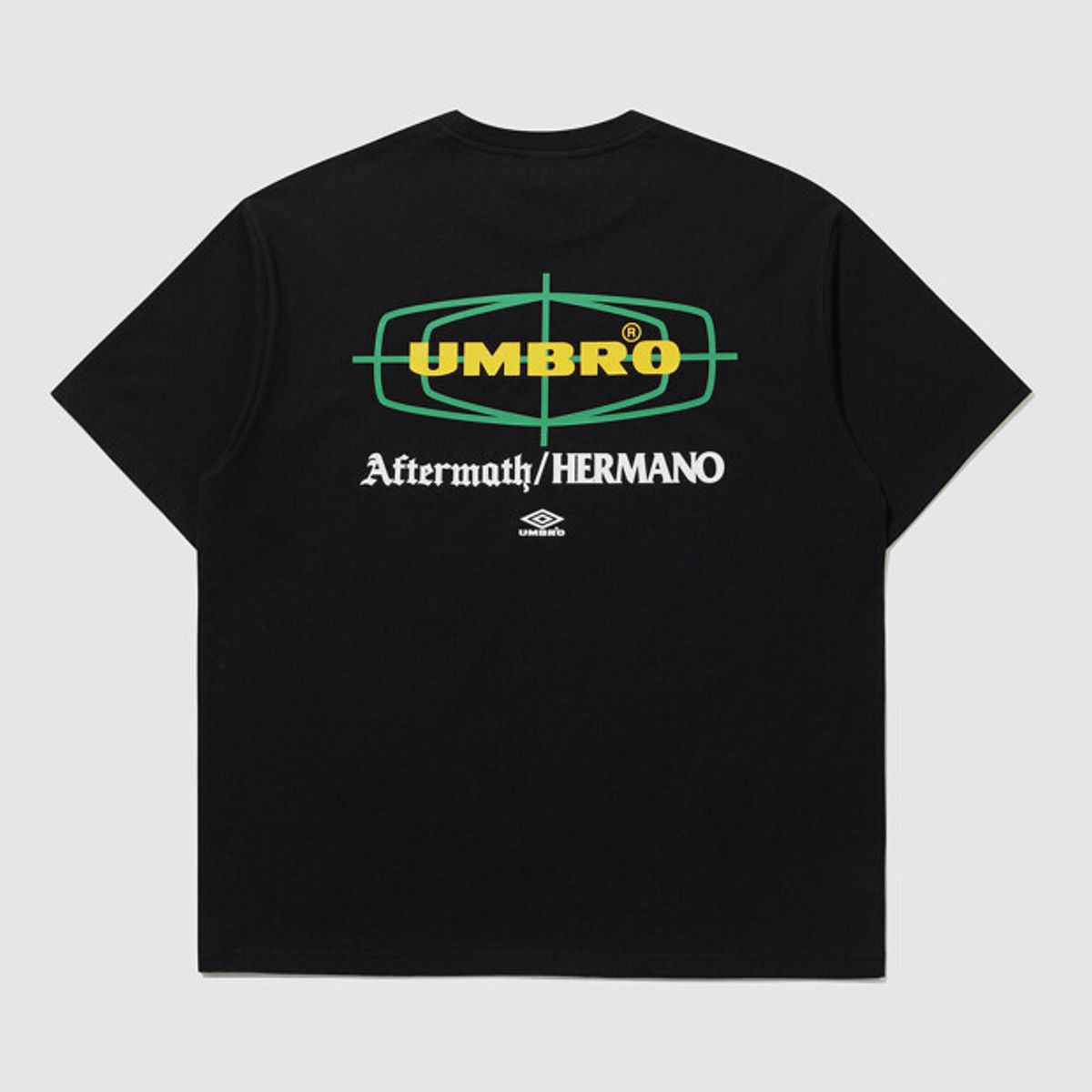 엄브로(UMBRO) [UMB X AFTERMATH] 반팔 티셔츠 블랙 UR221ORS42