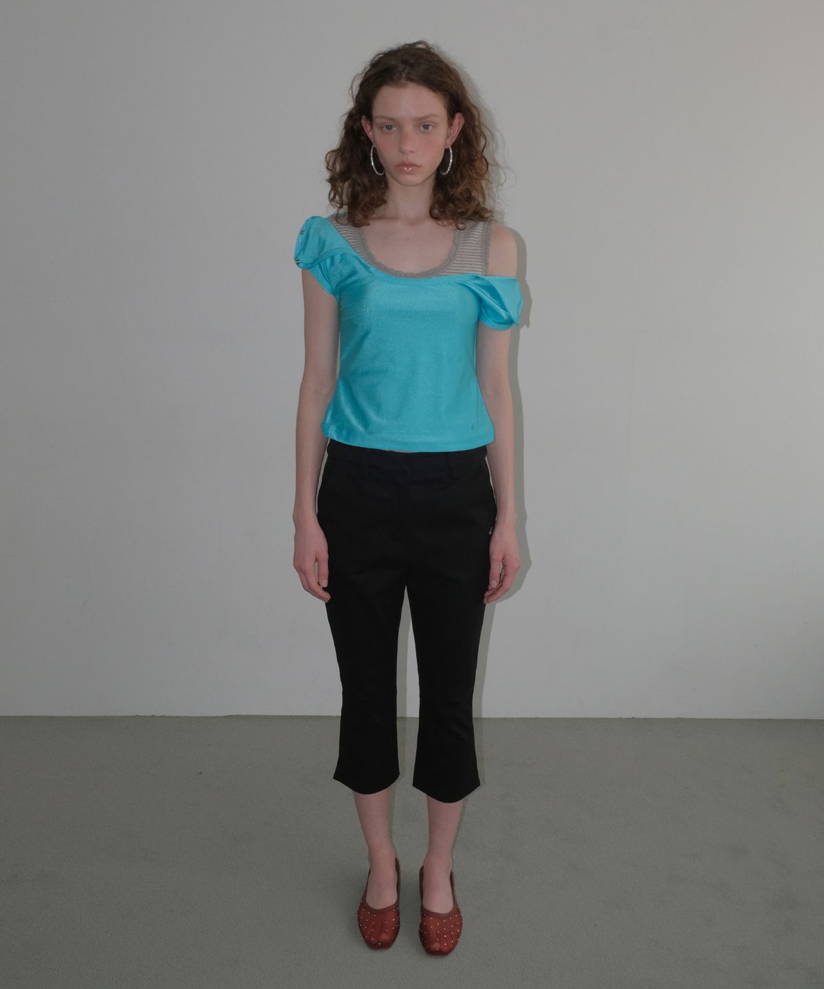 오버듀플레어(OVERDUEFLAIR) SNAP SHOULDER T-SHIRT_TURQUOISE BLUE