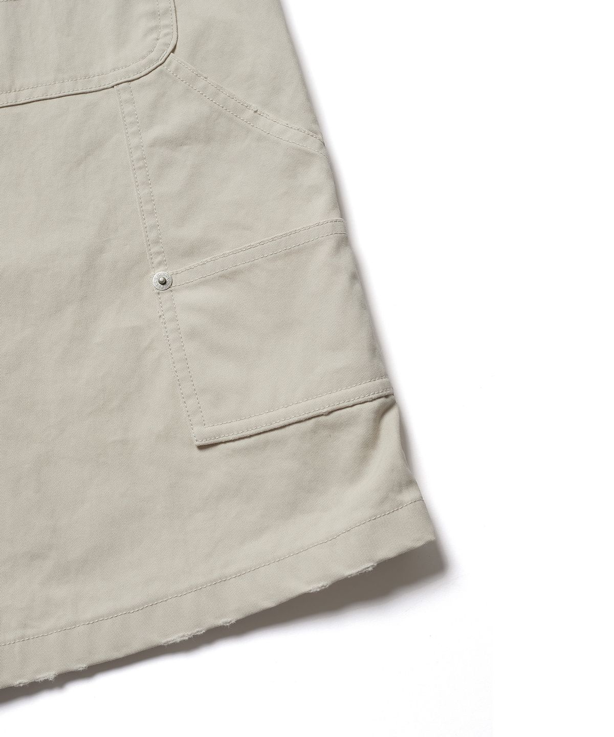 에스파이(ESFAI) CARPENTER BERMUDA SHORTS (ECRU)