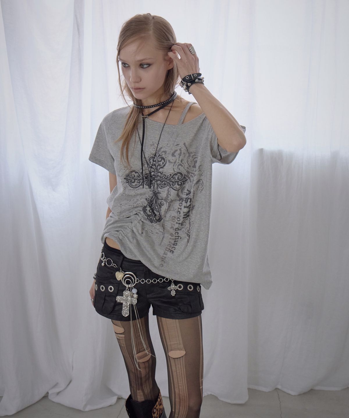 애시메트리(ASYMMETRY) SILENT CROSS SHIRRING TOP / GRAY