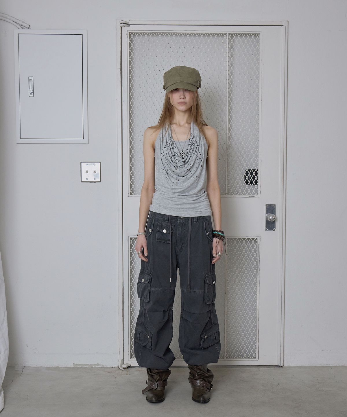 애시메트리(ASYMMETRY) RUGGED SOLID POCKET PANTS / CHARCOAL