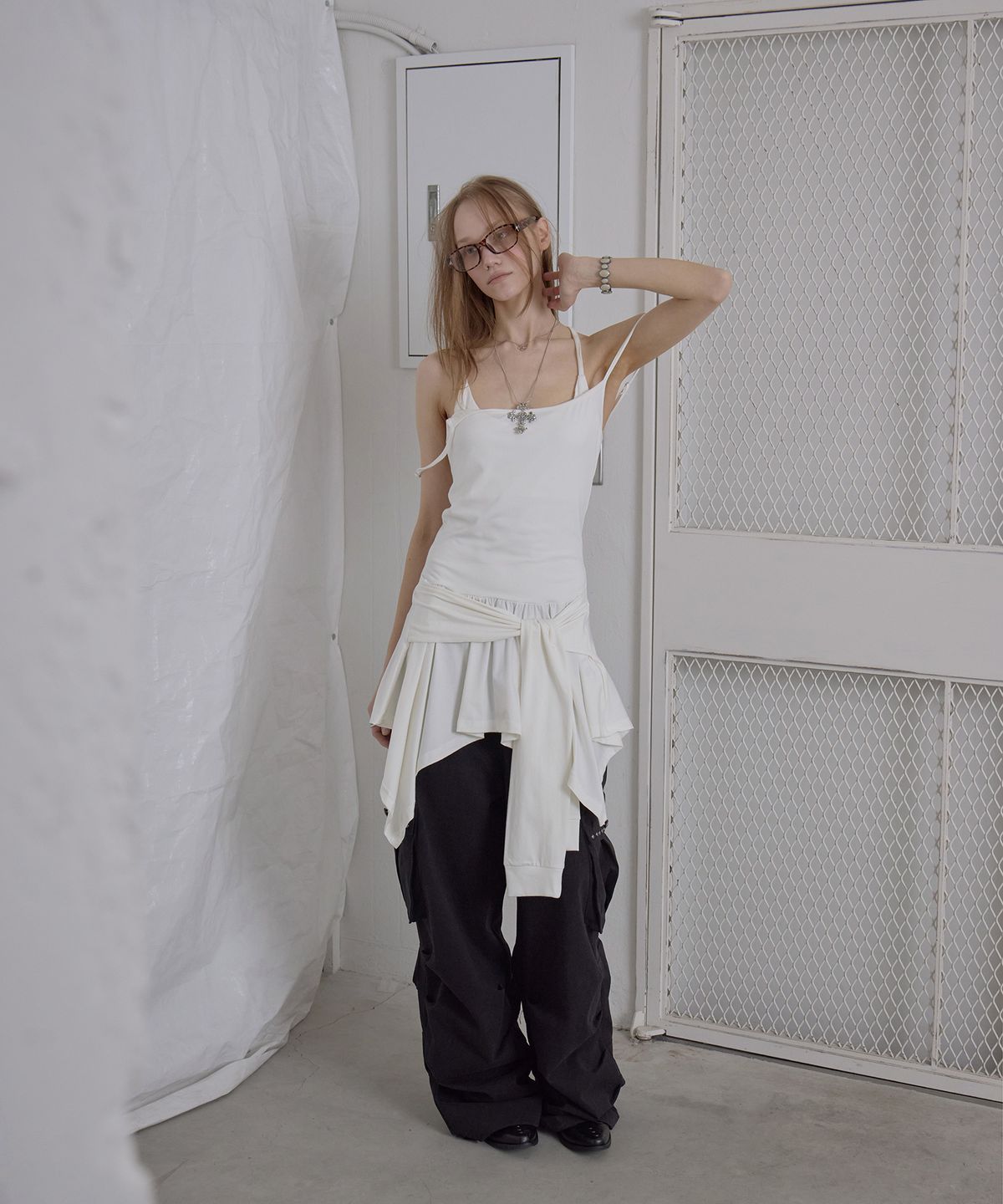 애시메트리(ASYMMETRY) DOUBLE LAYER TIE OPS / IVORY