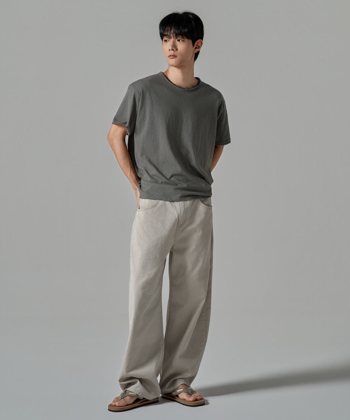 와르(WAAR) M284 썸머 카치온 커브드 팬츠_실버 베이지