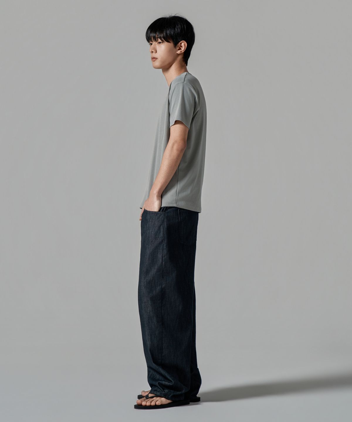 와르(WAAR) M286 논페이드 라이트 커브드 데님 팬츠 _블랙