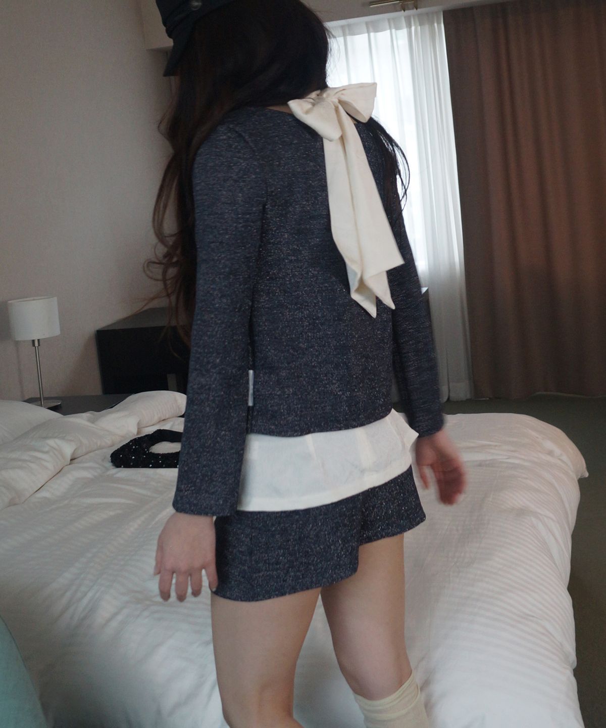 뮤즈뮤지엄(MUSEMUSEUM) Metallic Button Tab Cardigan_Navy