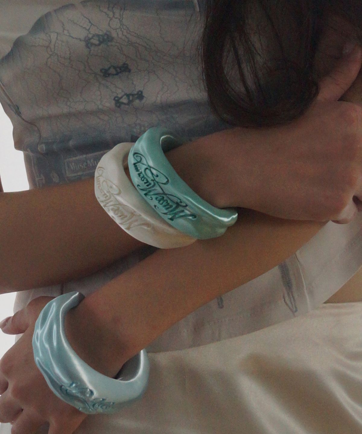 뮤즈뮤지엄(MUSEMUSEUM) Musemuseum Silk Bangle