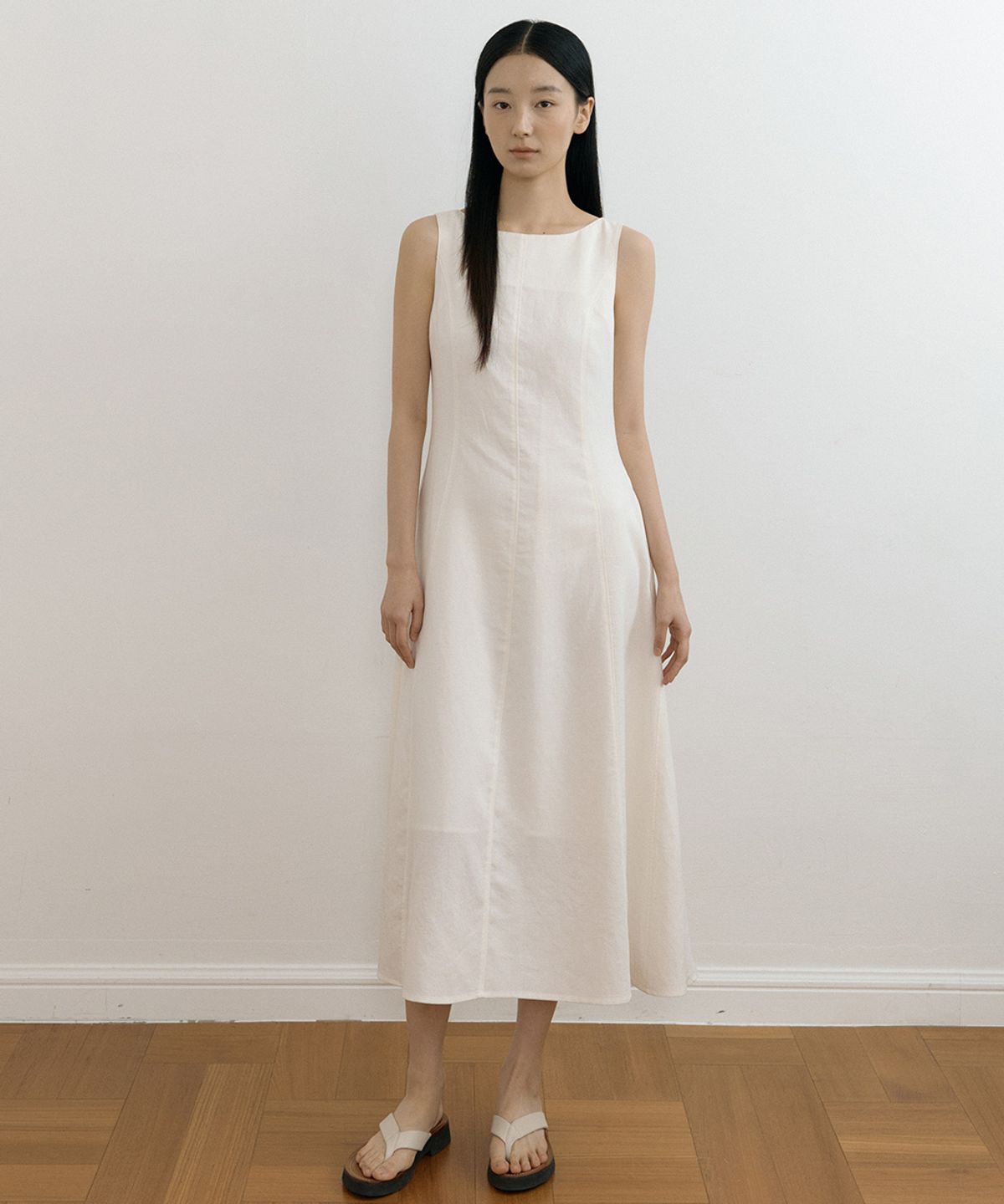 링서울(LINGSEOUL) linen sleeveless boat neck long flare dress-ivory