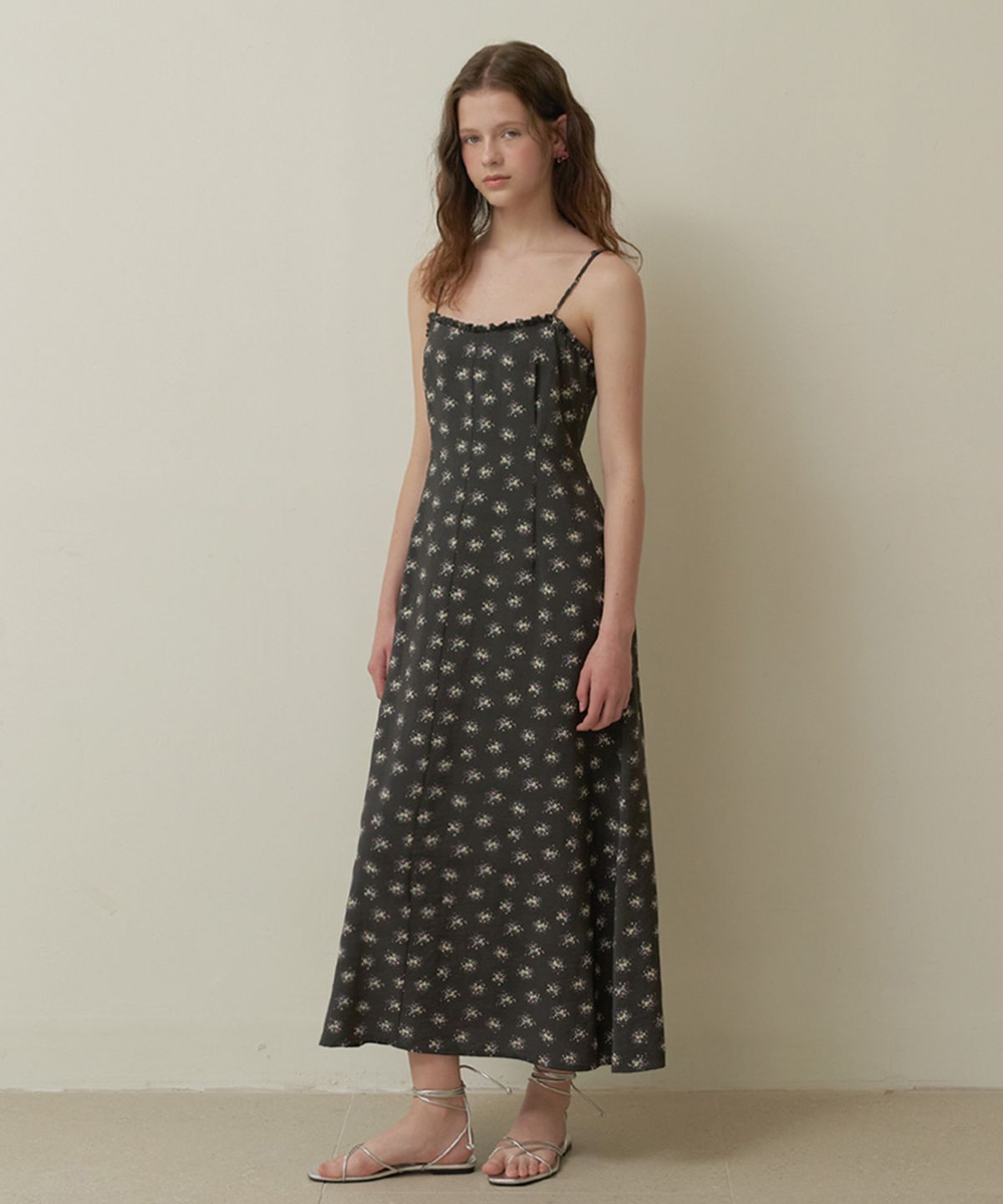 뮈르뮈르(MURMURE) 아이리니 플라워 프릴넥 드레스_Irini Dress