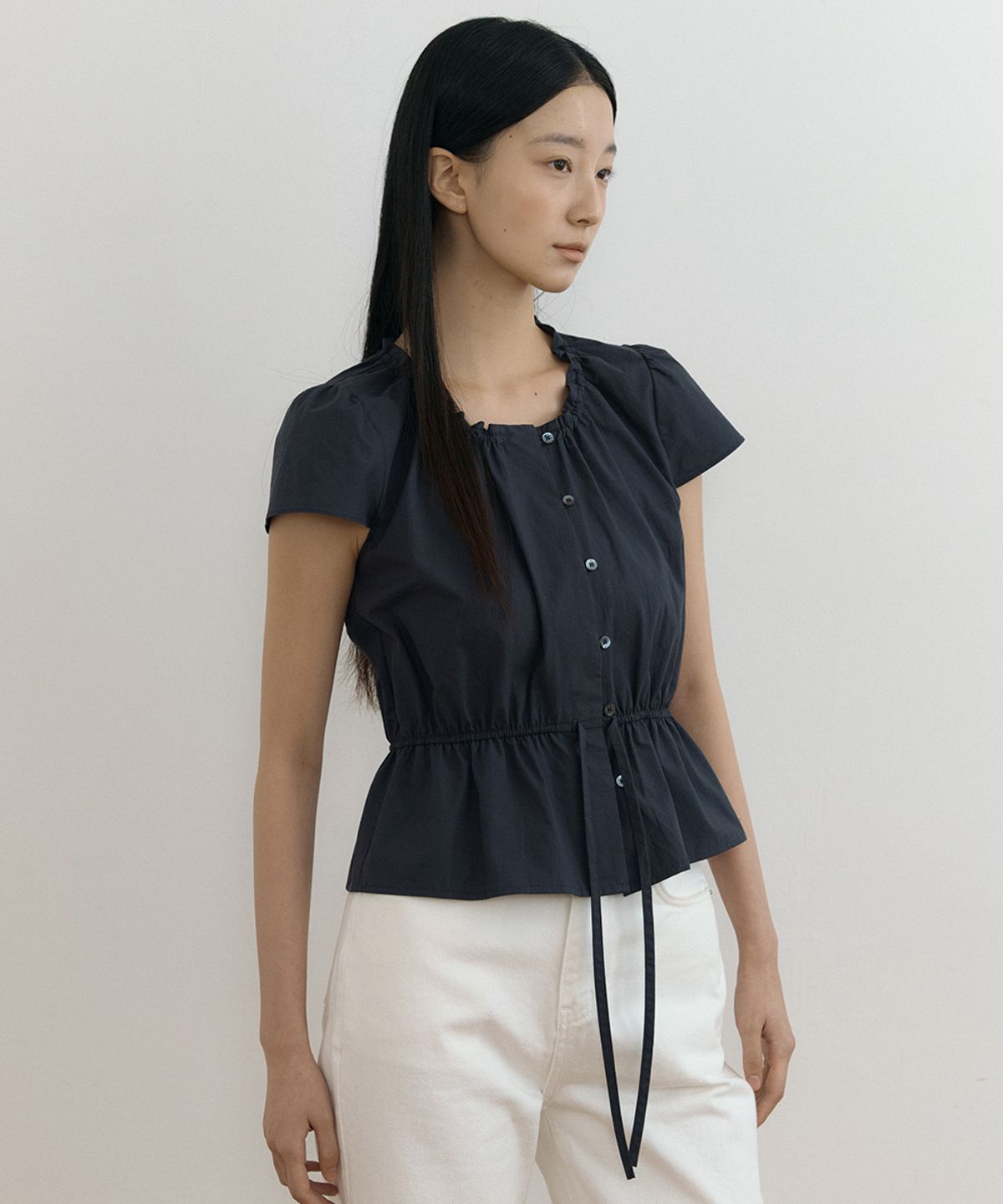 링서울(LINGSEOUL) shirring Peplum blouse-navy