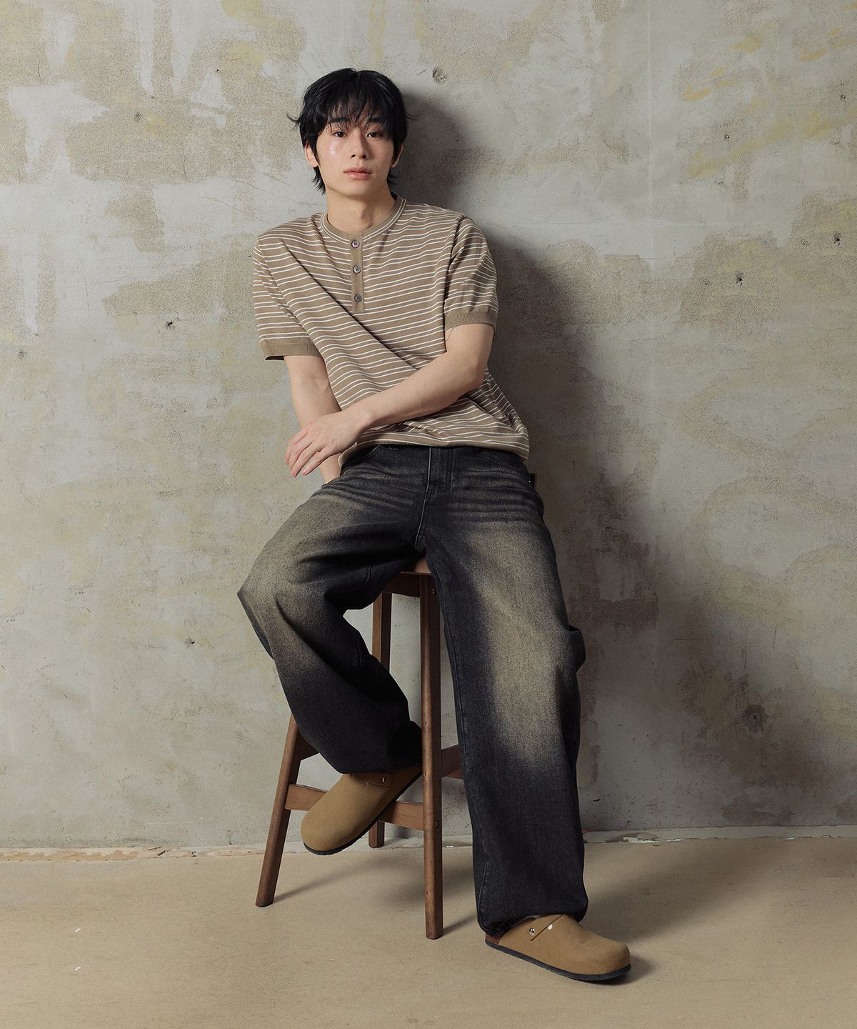 딥센스(DEEP SENSE) 레트로 빈티지 워싱 커브드 데님 팬츠 - 블랙