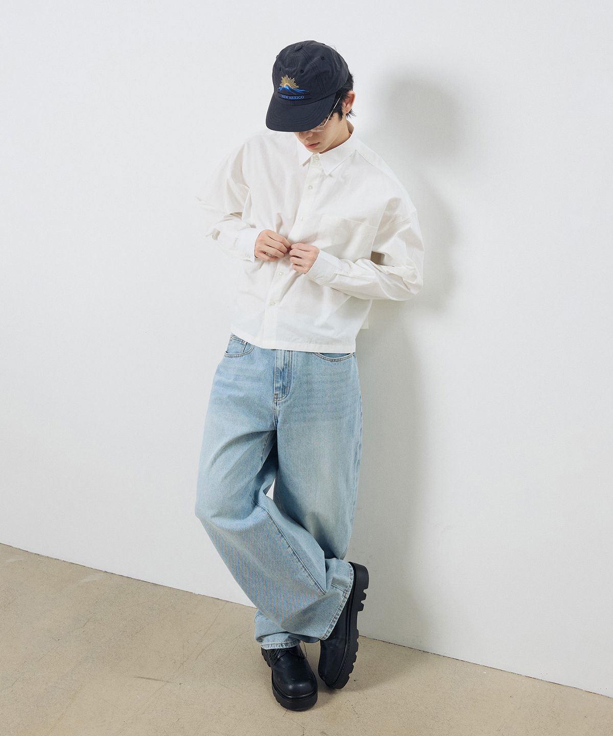 딥센스(DEEP SENSE) 레트로 빈티지 워싱 커브드 데님 팬츠 - 블루