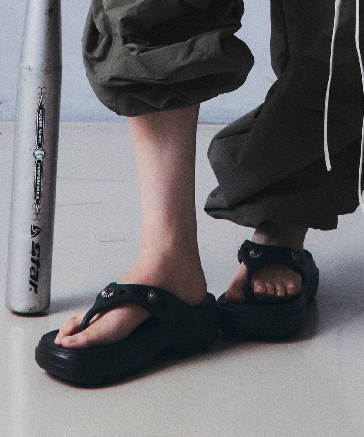 락피쉬웨더웨어(ROCKFISH WEATHERWEAR) [× AAKAM] HAYDEN FLIPFLOP - BLACK