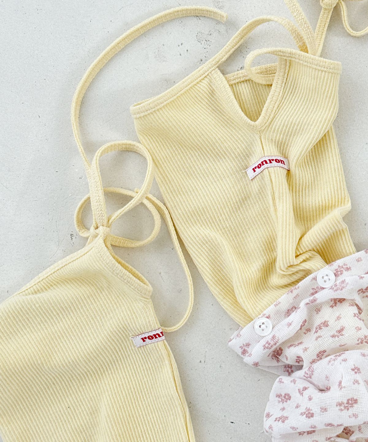 론론(RONRON) [SET] LOGO STRING KNEE SOCKS & LEG WARMERS